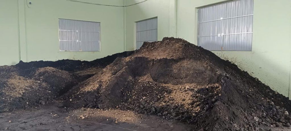 Quy trình ủ phân phân bò hữu cơ vi sinh KT03 (bột)